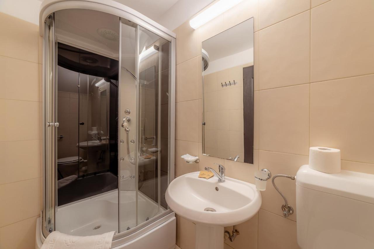 Pension Cluj Bagian luar foto