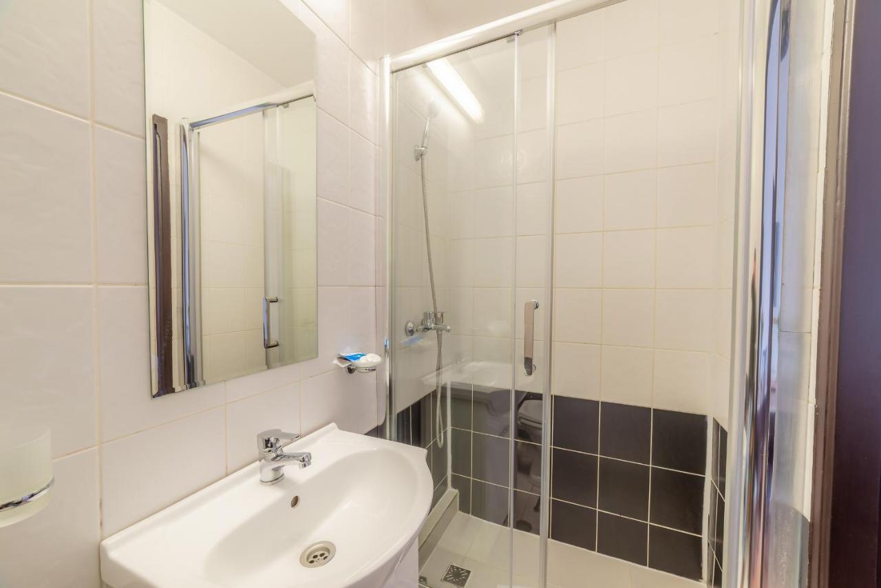 Pension Cluj Bagian luar foto